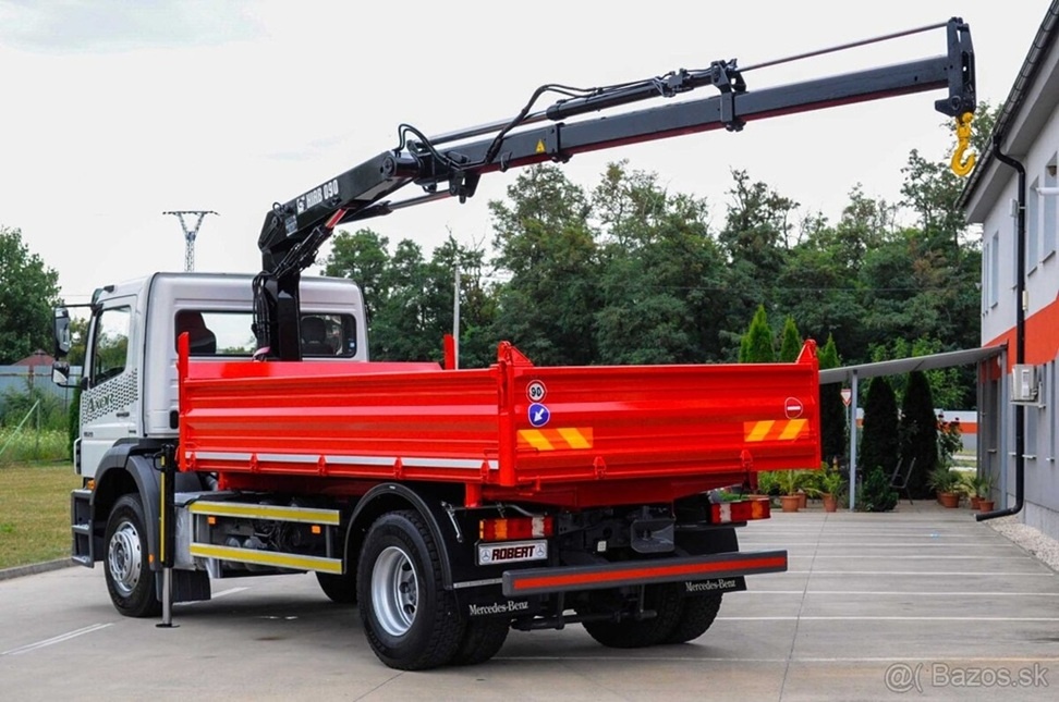 TŘÍSTRANNÝ SKLÁPĚČ + HYDRAULICKÁ RUKA - MERCEDES AXOR 18T