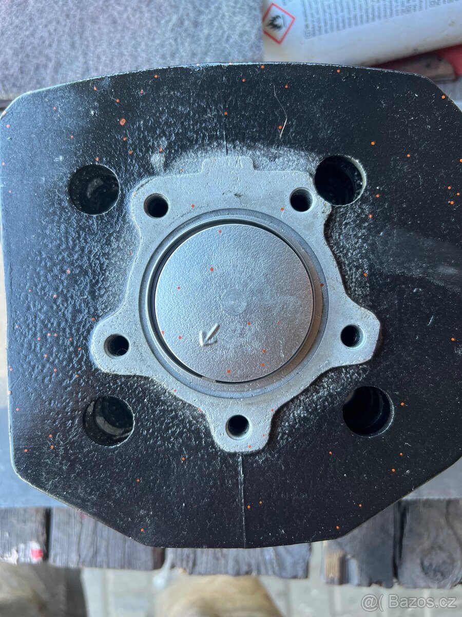 Cagiva w8 125 válec novy nicasil