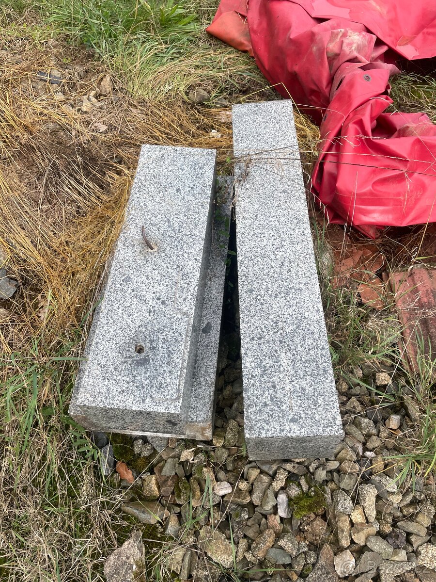 DARUJI - Náhrobní kámen - 4ks (žula)
