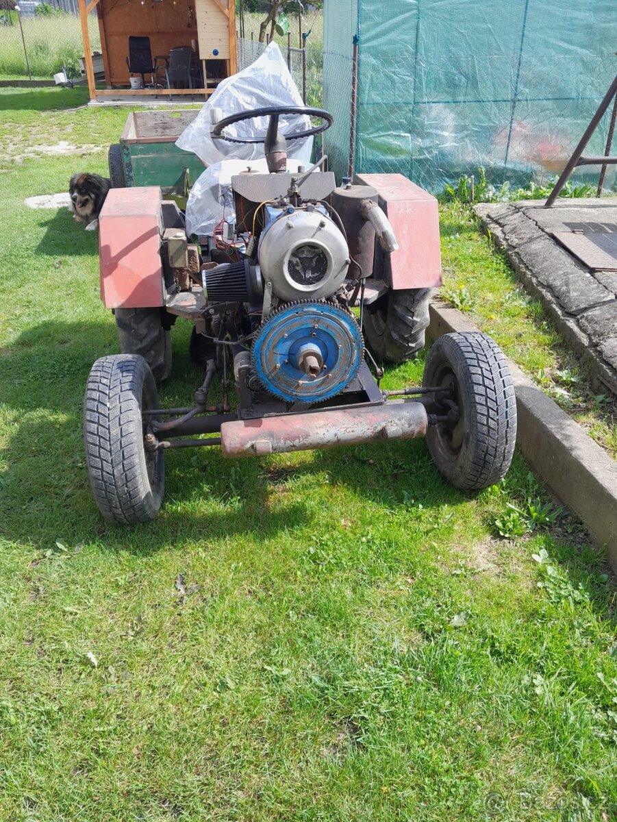 Malotraktor domácí výroby .