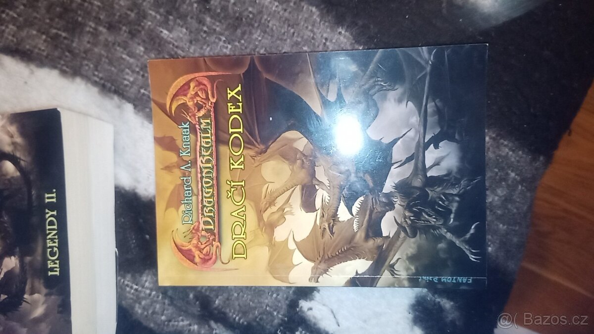 Dračí kodex ze světa Dragon Realm s hlavním hrdinou Cabem Be