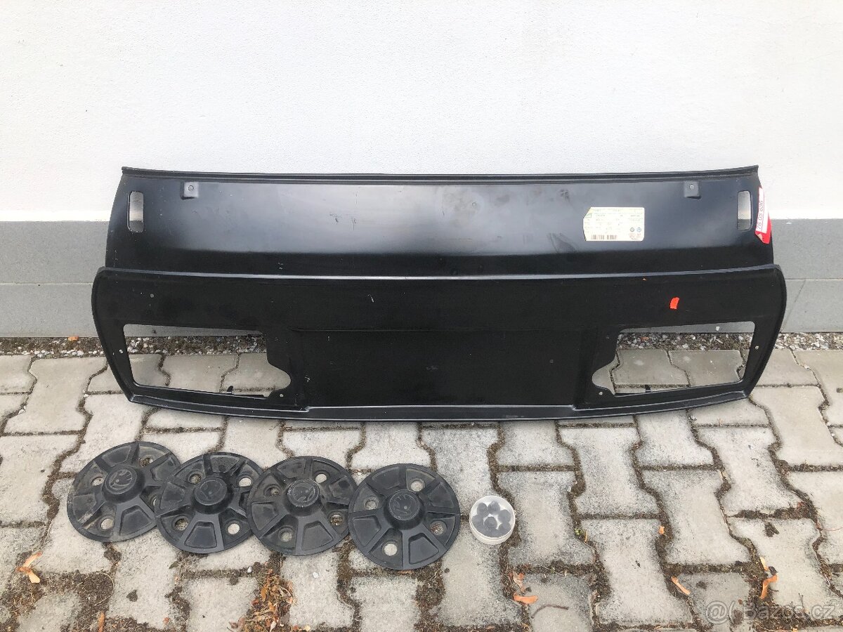 Zadní čelo Škoda 105/120/130 + poklice, krytky šroubů