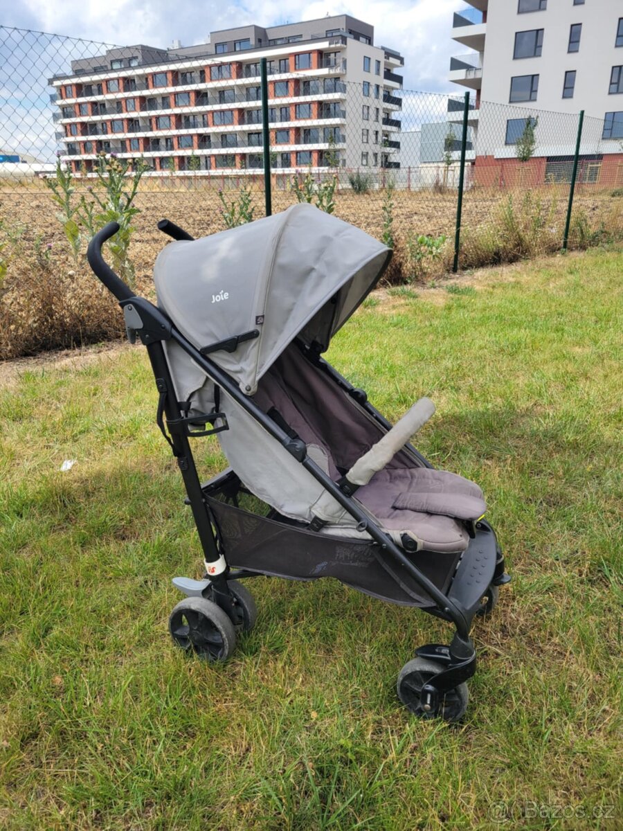 Kočárek golfový Joie Brisk LX
