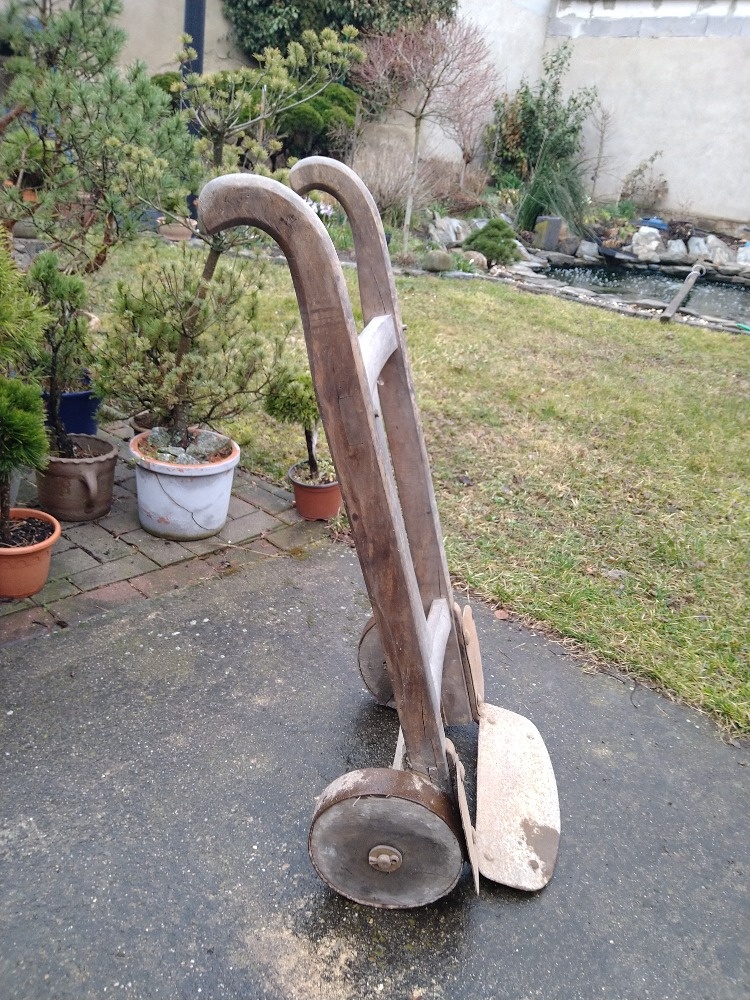 Starý dřevěný rudl