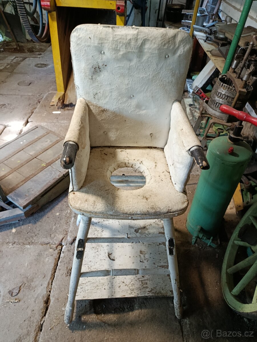 Starožitná dětská židle - nočníková stolička