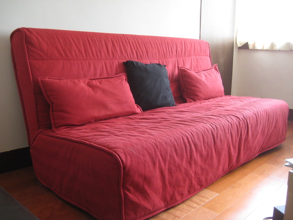 Prodám potah na pohovku Ikea Beddinge červený + 2 polštáře +