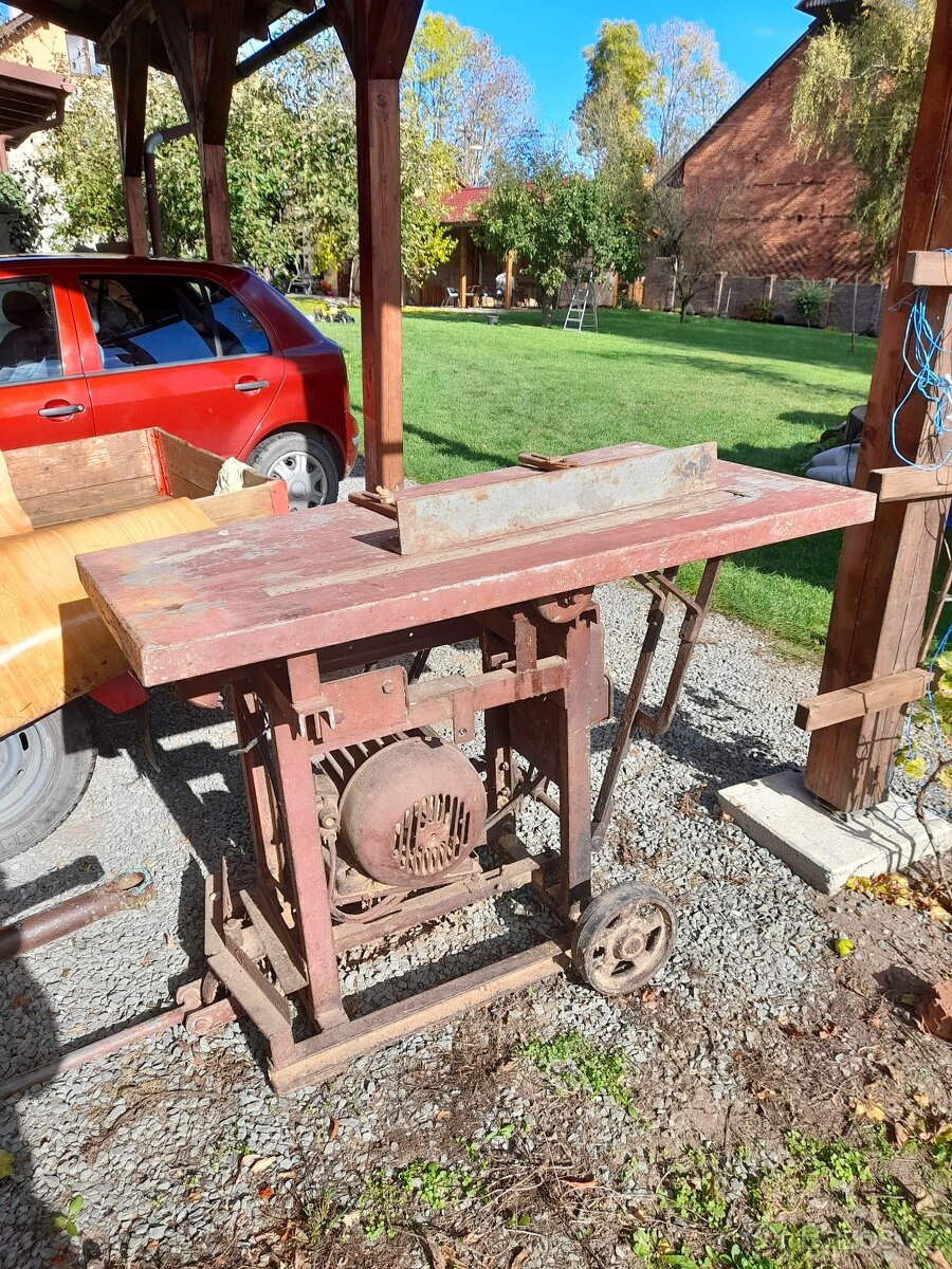 Cirkularka s deskou a kolébkou