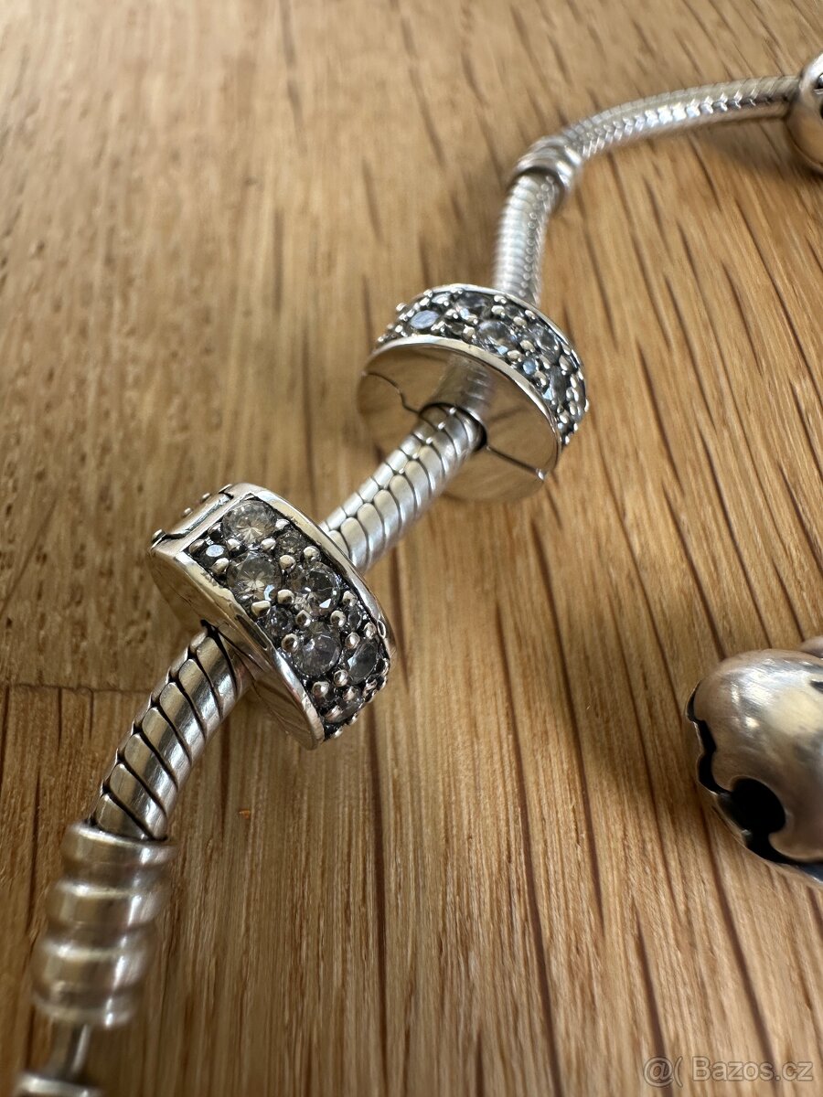 Nacvakávací korálek na Pandora náramek