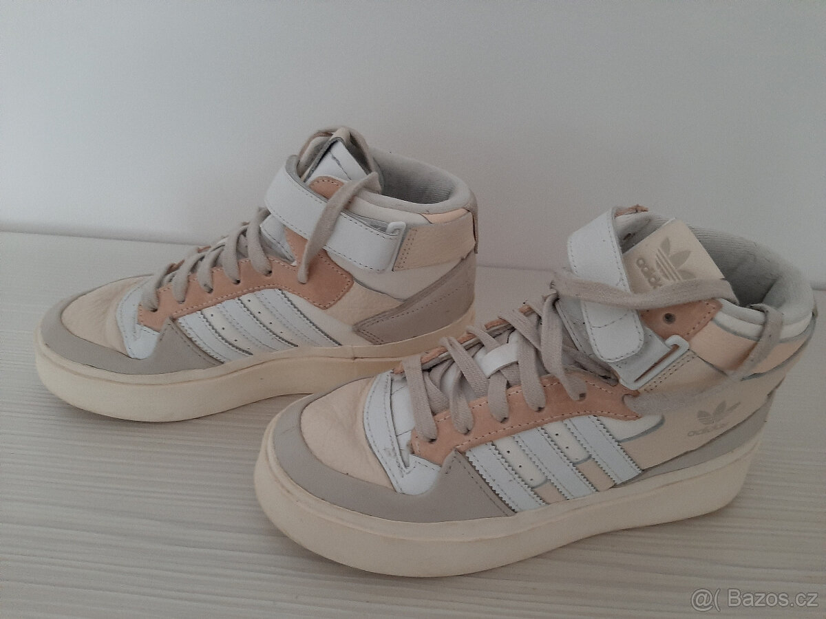 Dámské kotníkové boty zn. Adidas