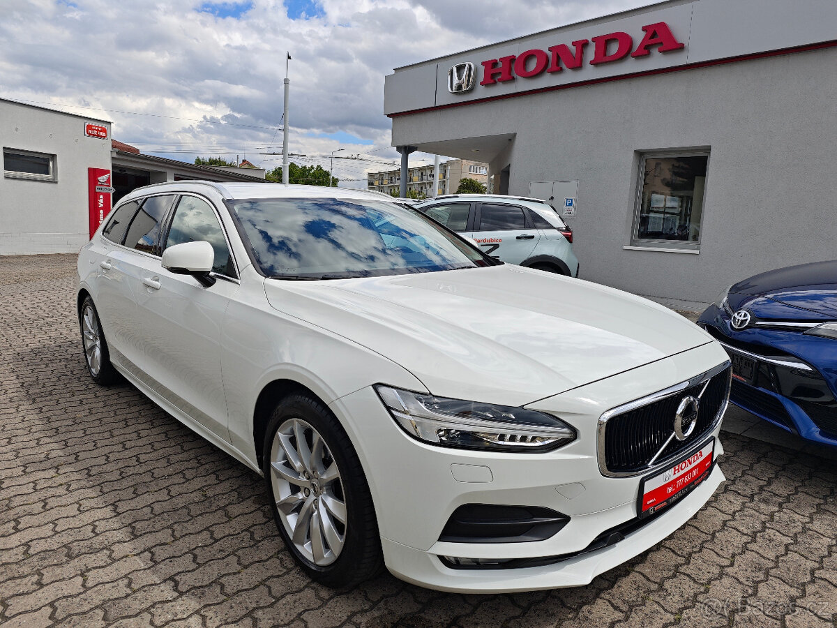Volvo V90 2.0 D4 FWD Momentum 140kW 8AT