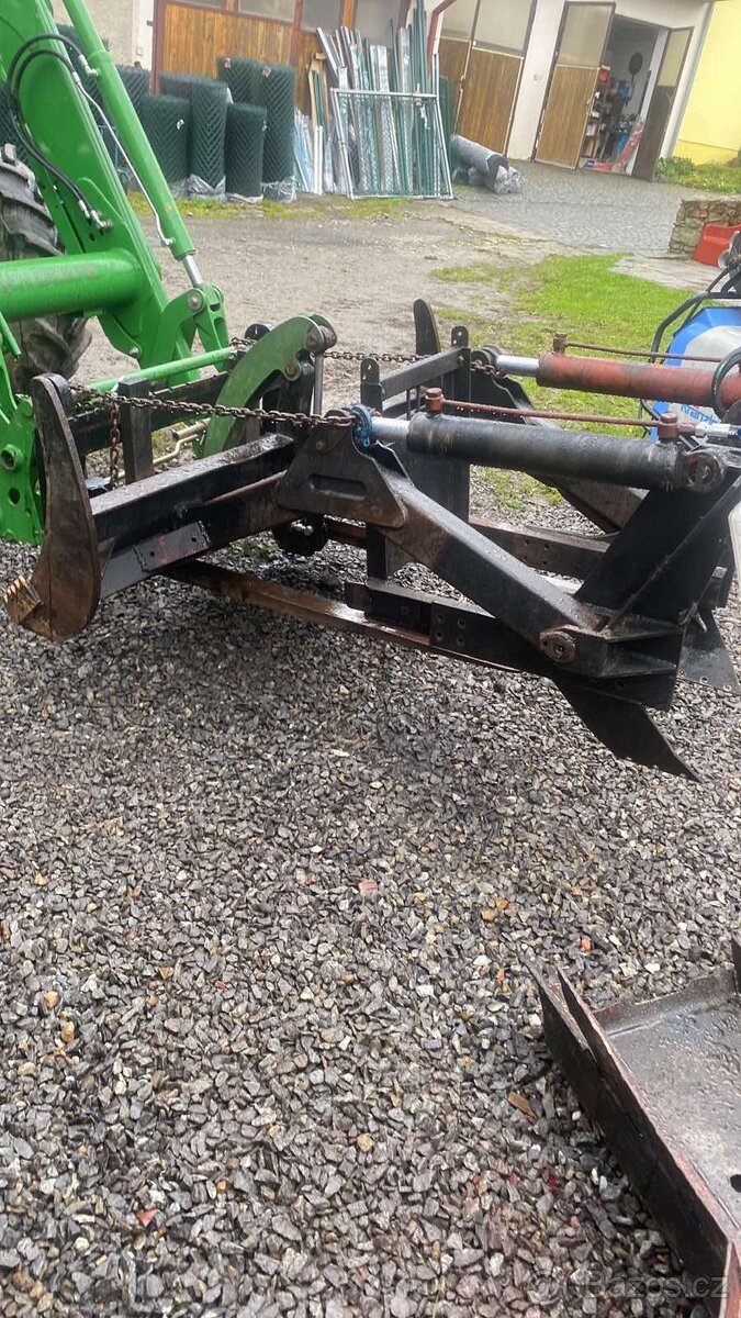 Přední navalovač - rampovač Agama UKT