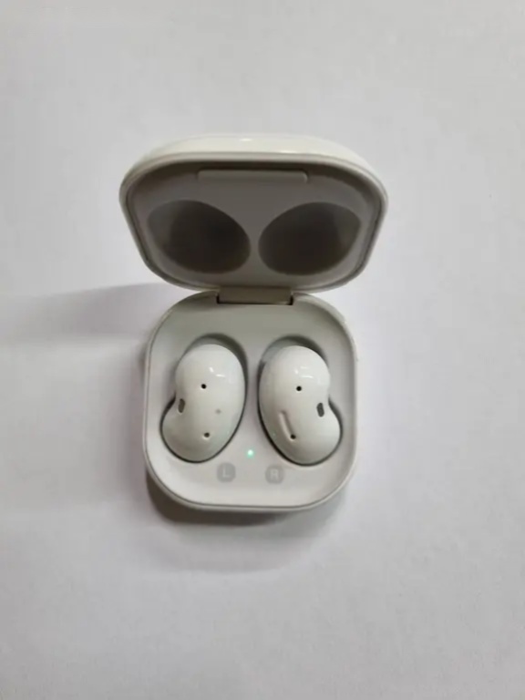 Bluetooth sluchátka Samsung Galaxy Buds Live
