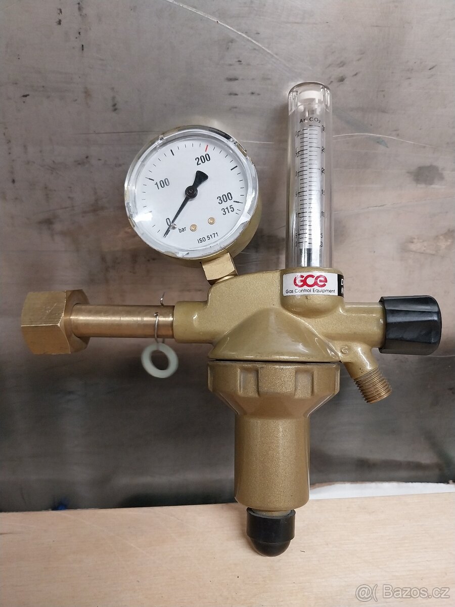 Redukční ventil s průtokoměrem