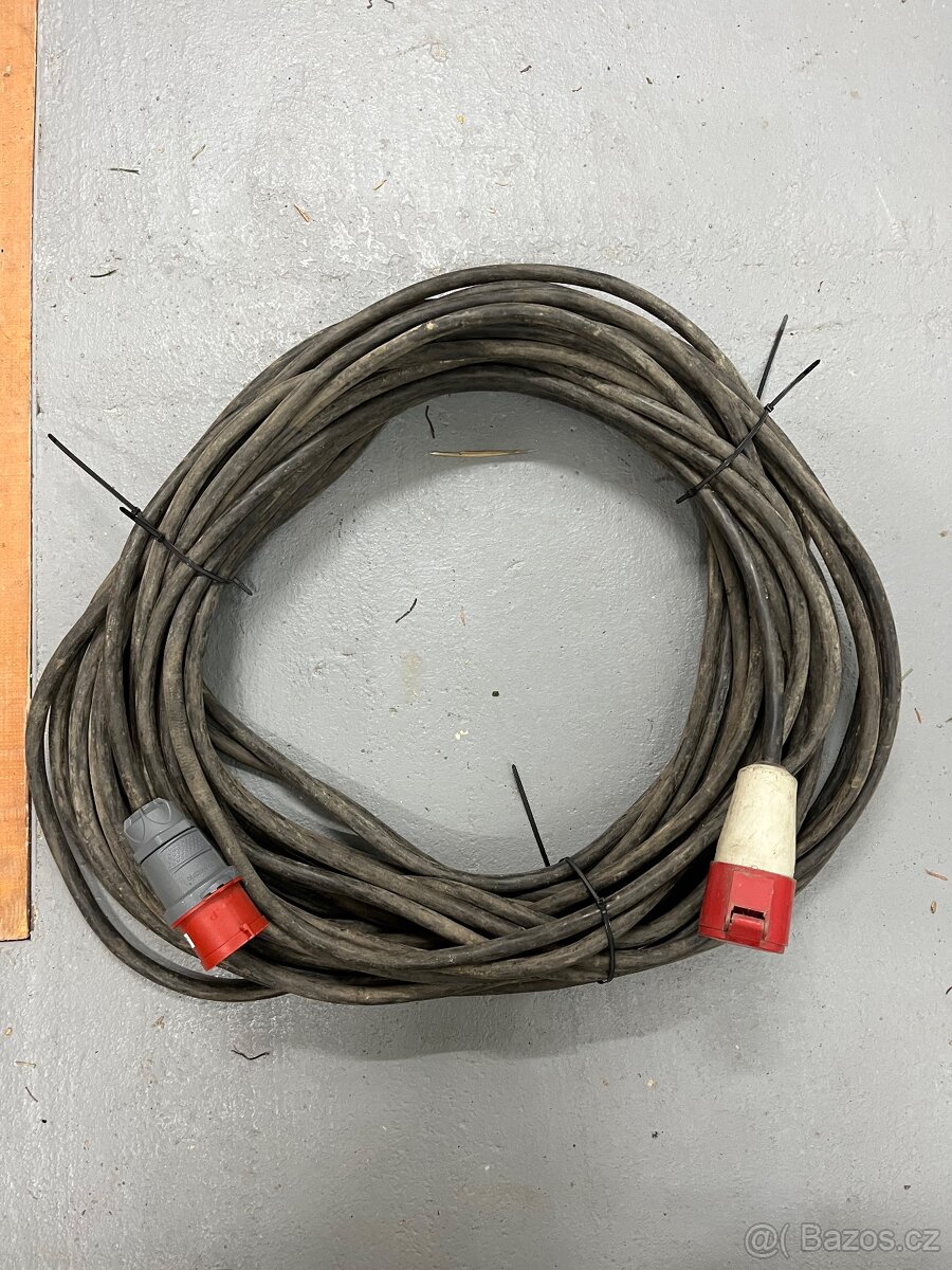 Prodlužovací kabel 400V