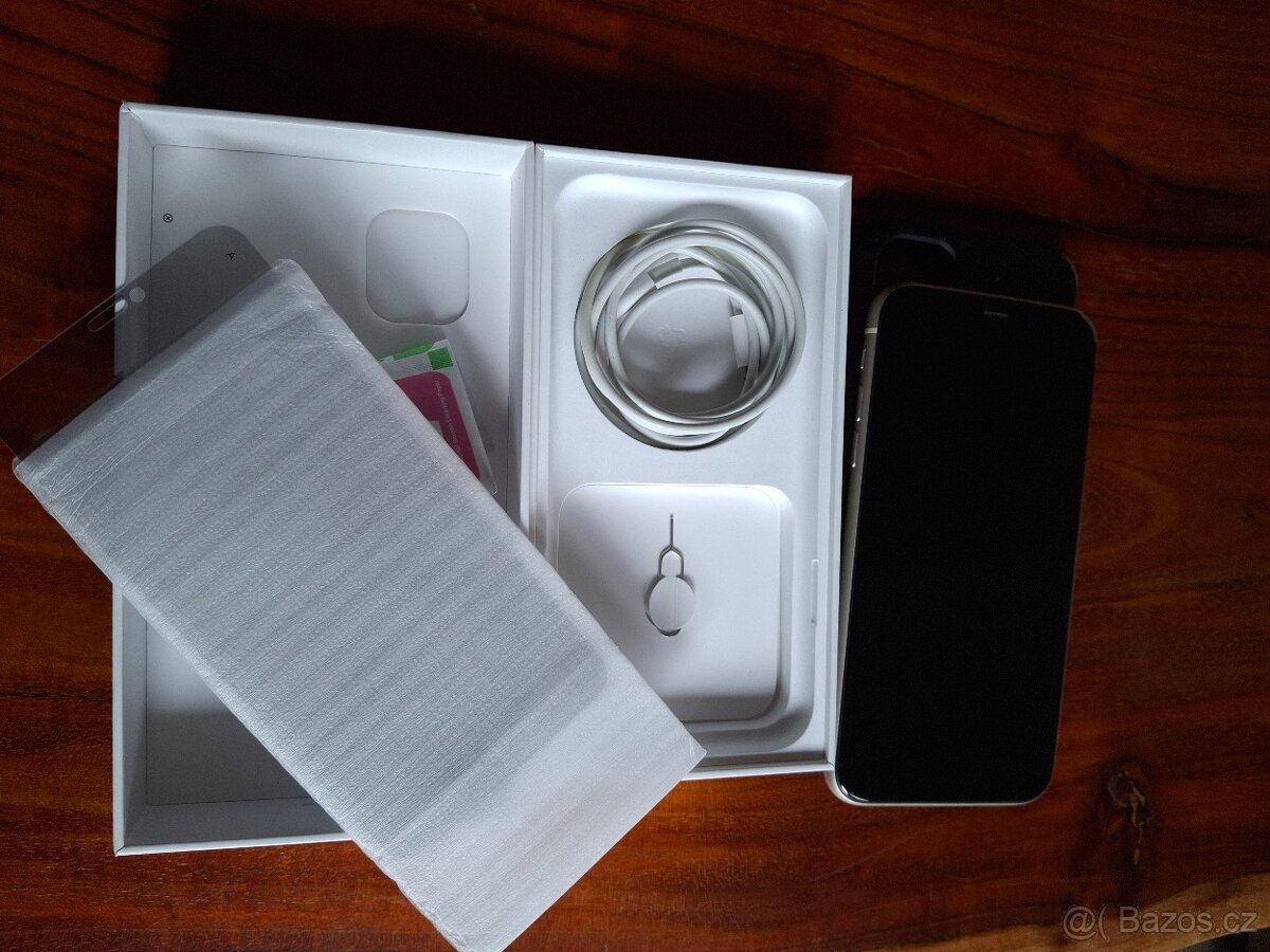 Apple iPhone 11, bílý, 64 gb