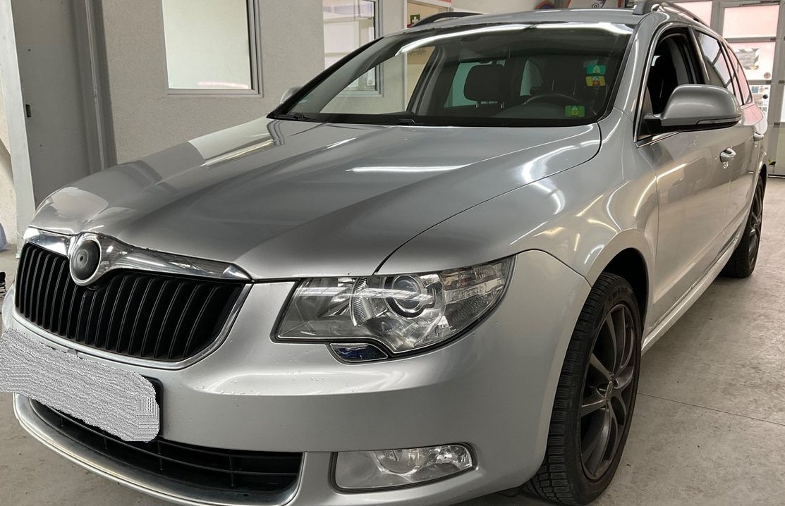 Škoda Superb 2.0 Tdi 103 KW DSG EXCLUSIVE 209tkm 4/2013 TOP