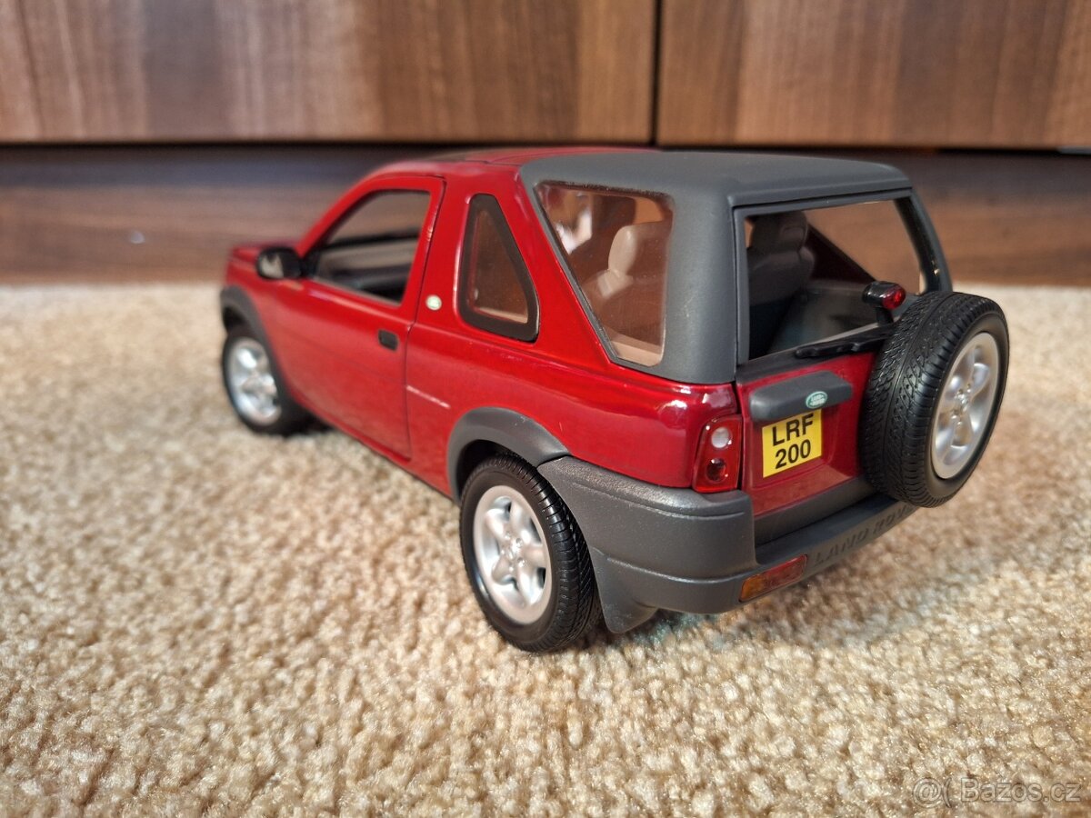 Land Rover 1:18