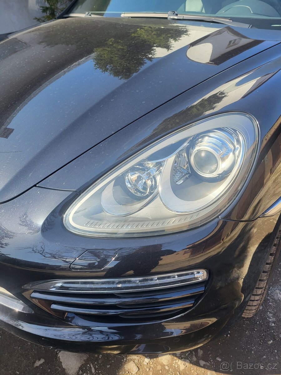 Porsche cayenne přední světla