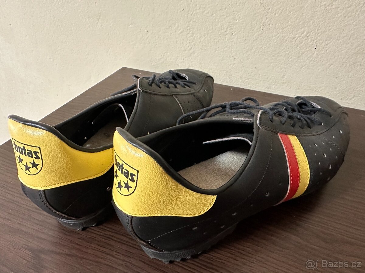 Botas tretry krásny stav