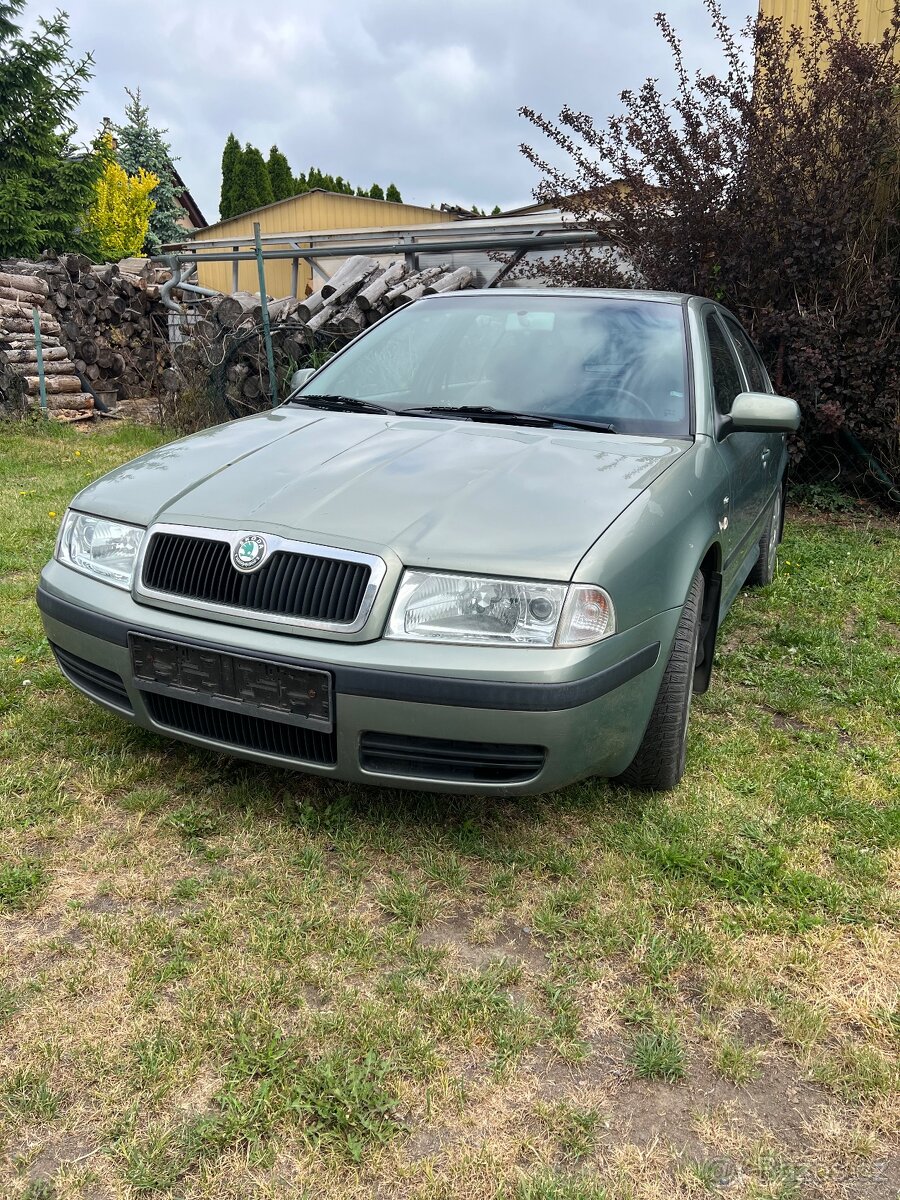 Škoda octavia 1 předek