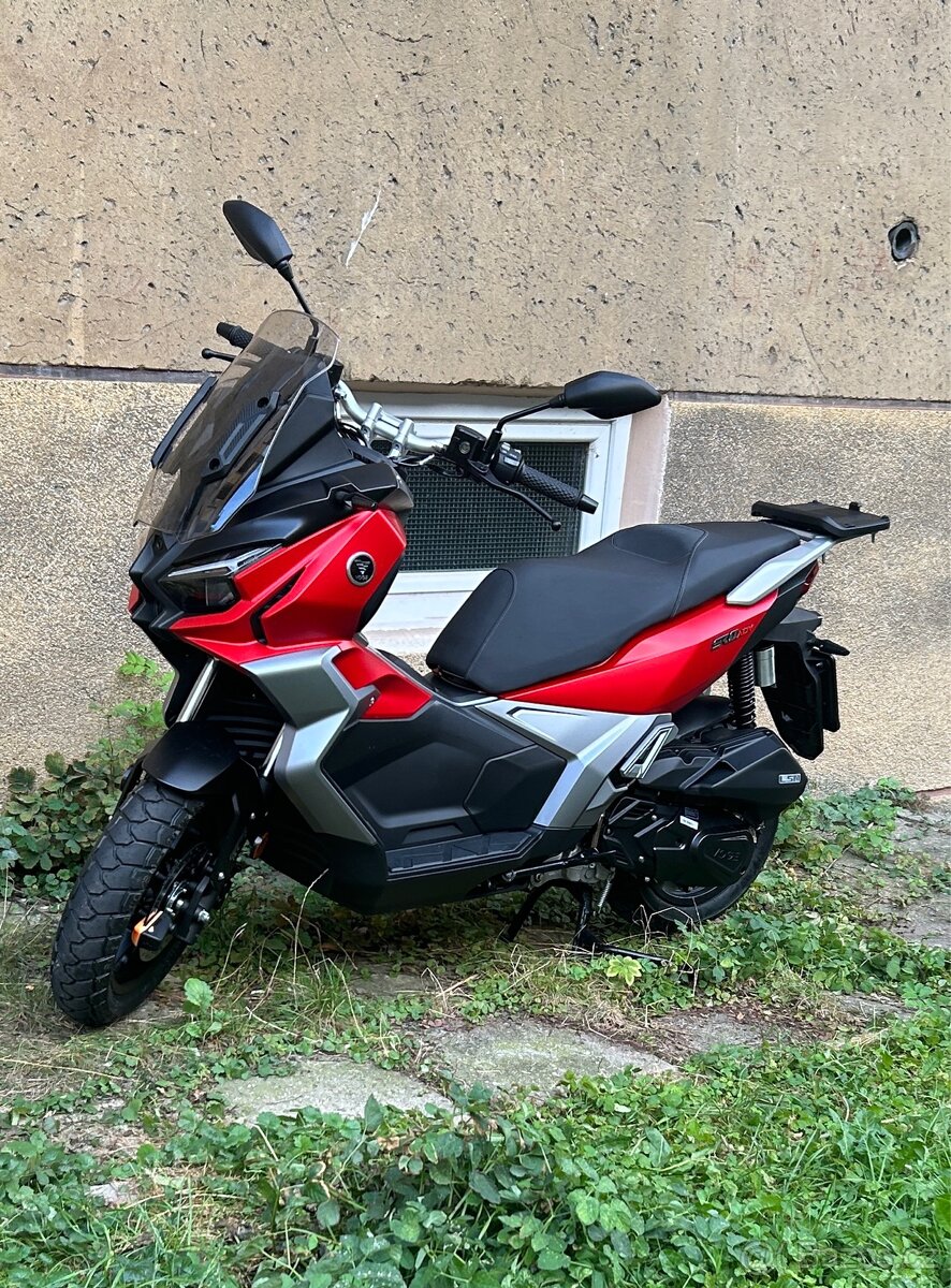 Voge sr1 adv