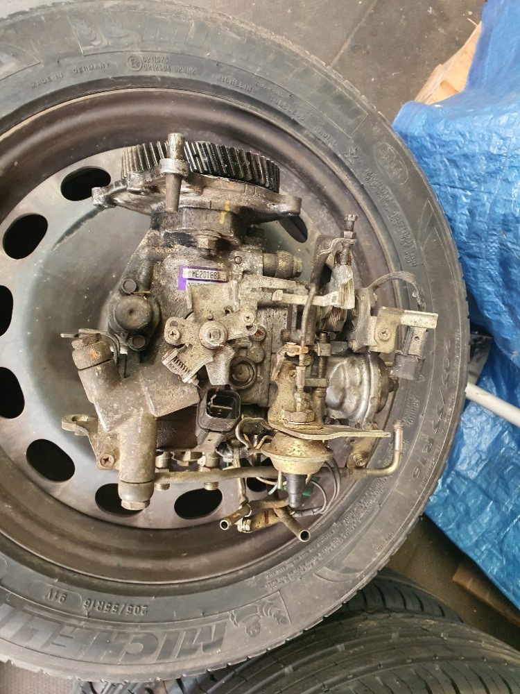 Čerpadlo Mitsubishi Pajero 2.8 Diesel