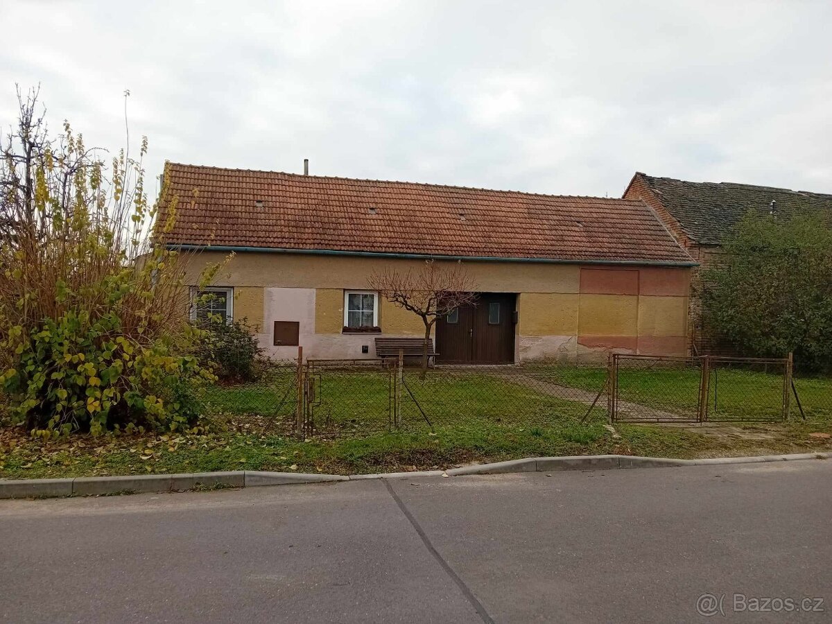 Rodinný dům se zahradou v obci Litobratřice