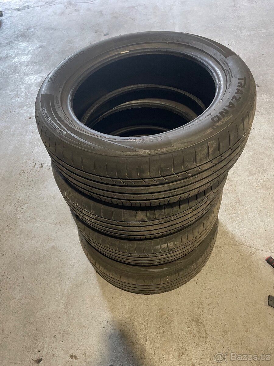 Pneu 215/55/17 98w