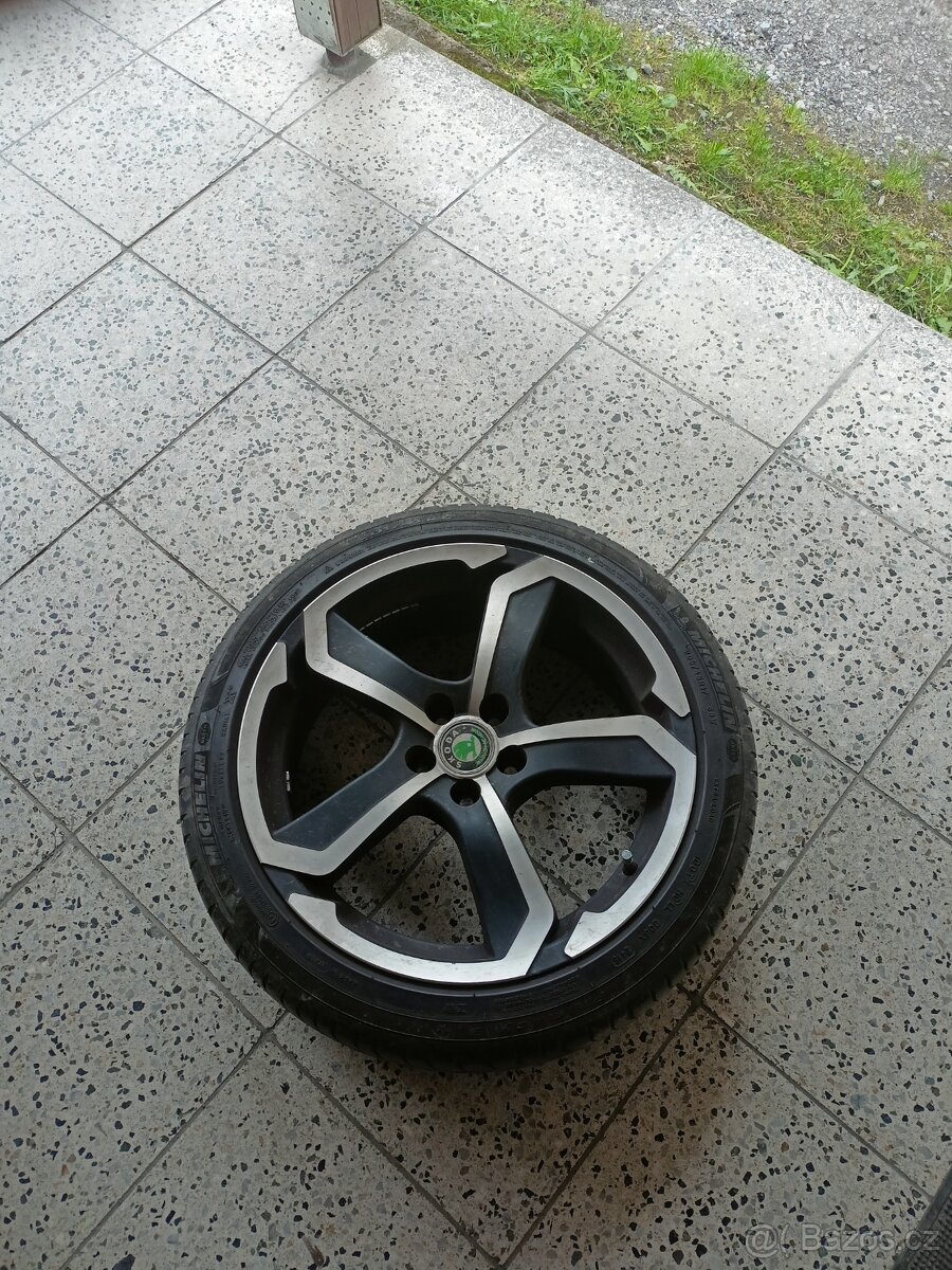 Alu kola5x100r17 škoda fabia.octavia