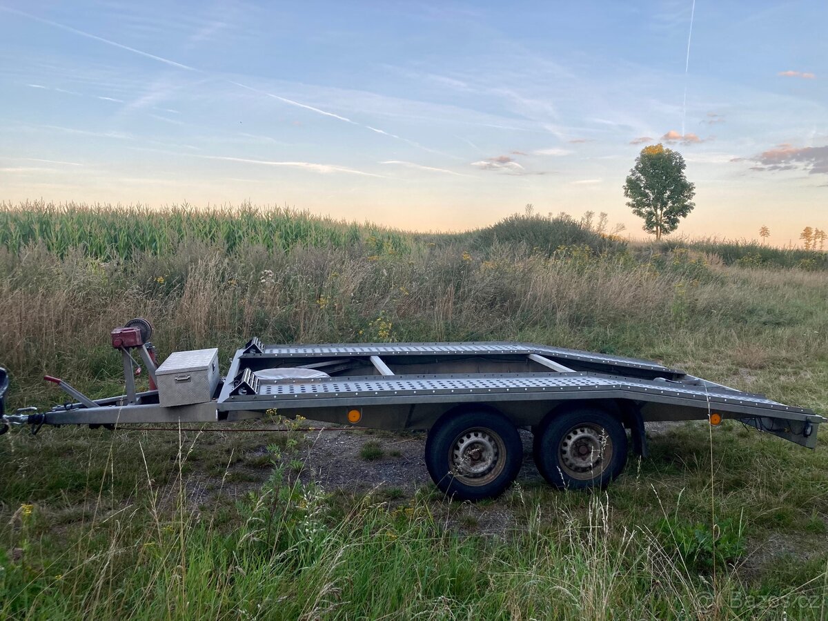 Autopřepravník Maro 2000 kg