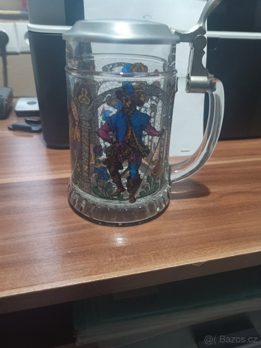 Prodám skleněný půllitr