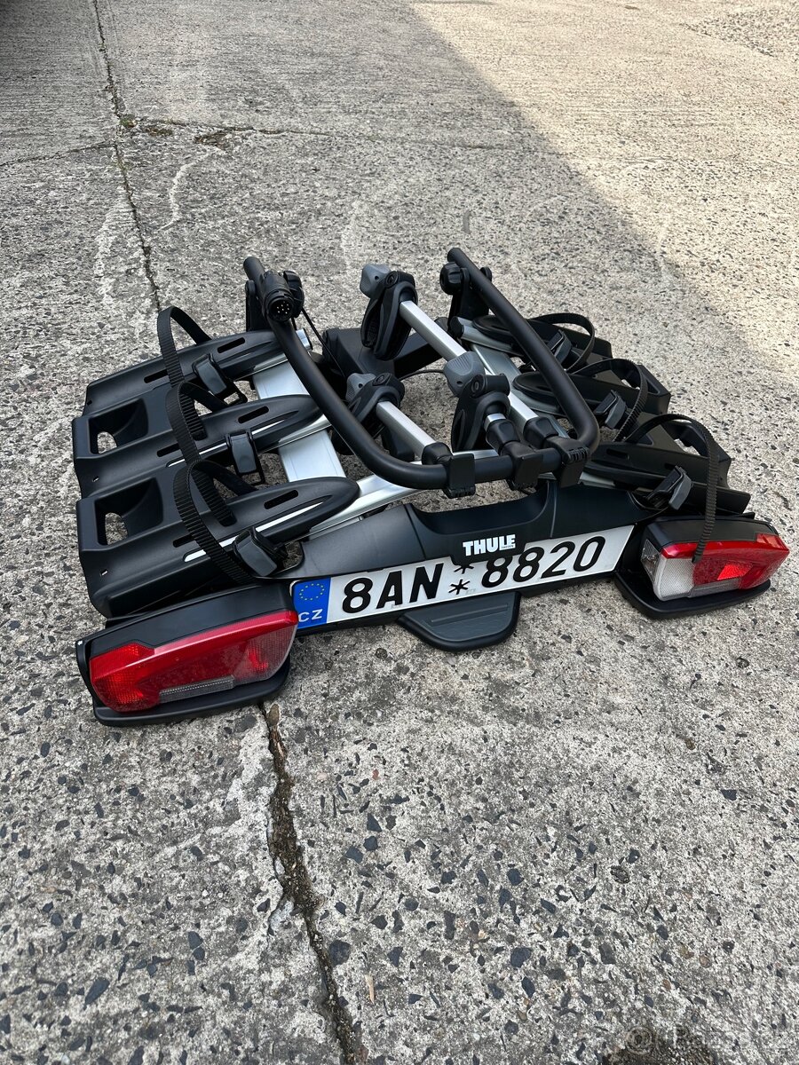Nosič kol na tažné Thule Velocompact 926 na 3 kola