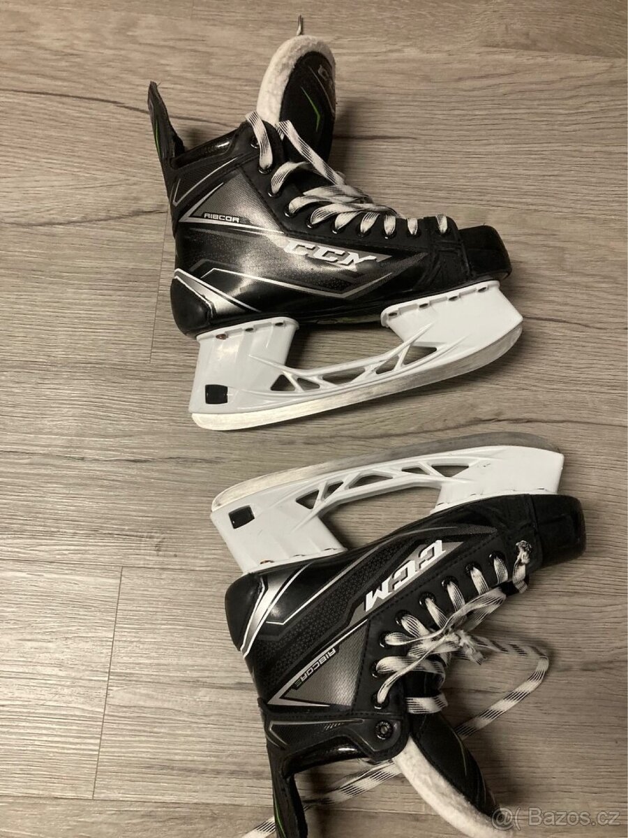 Brusle CCM Ribcor 76K
