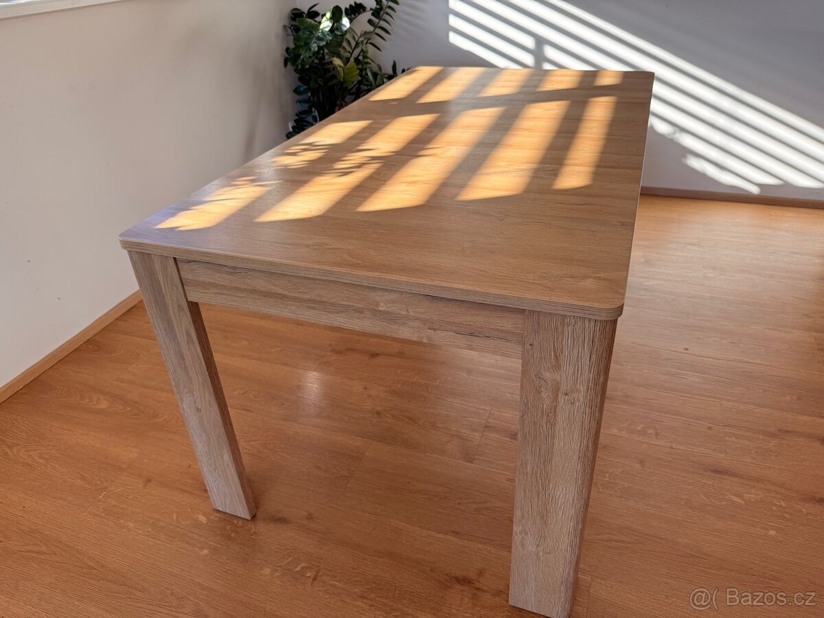 Rozkládací jídelní stůl 160-200x90