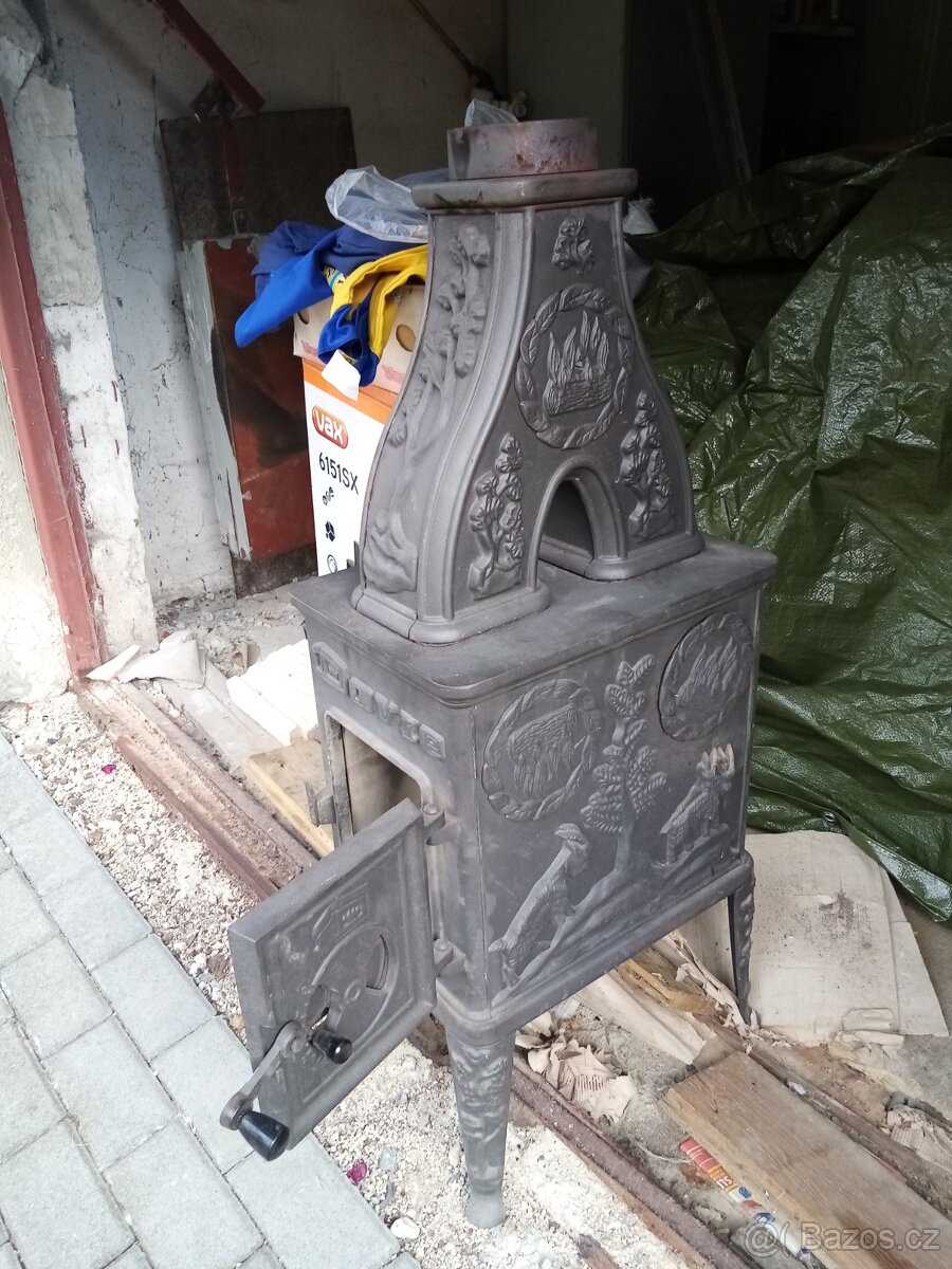 Starožitná litinová kamna Norské zn. Dovre