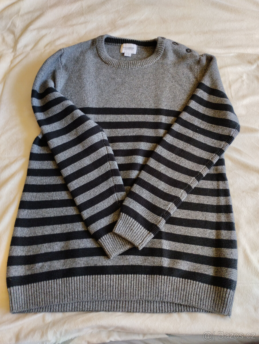 Pánský svetr Pull&Bear velikost L 40