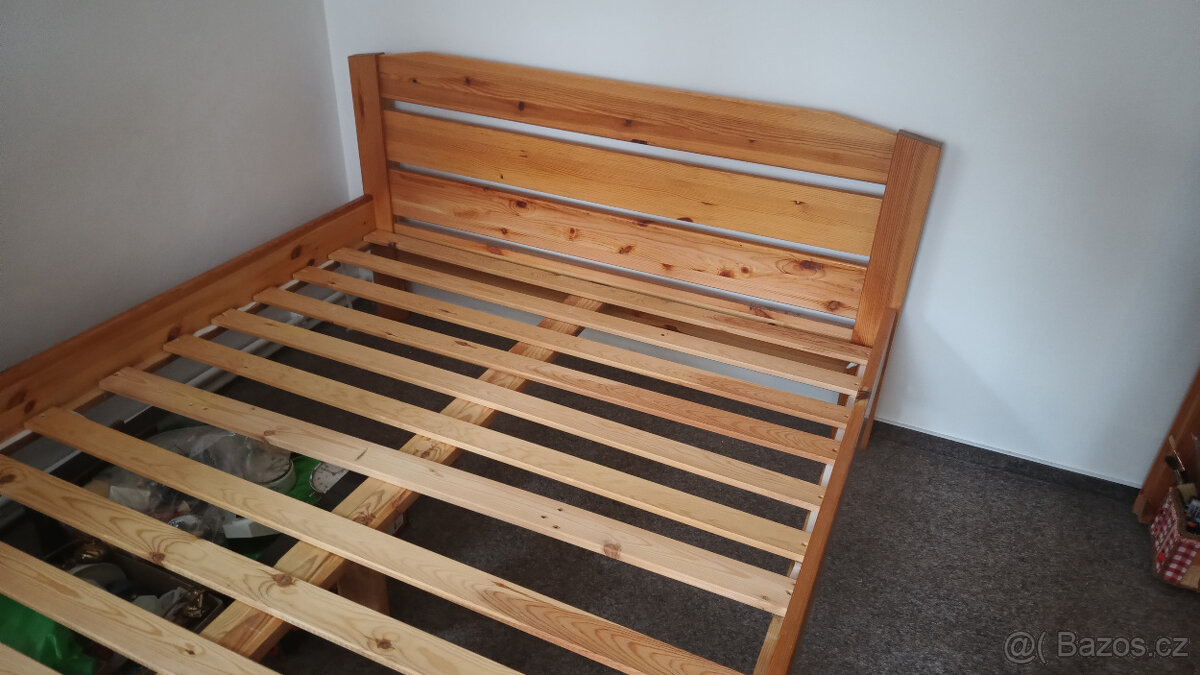 Dřevěná postel-přírodní borovice 140x200
