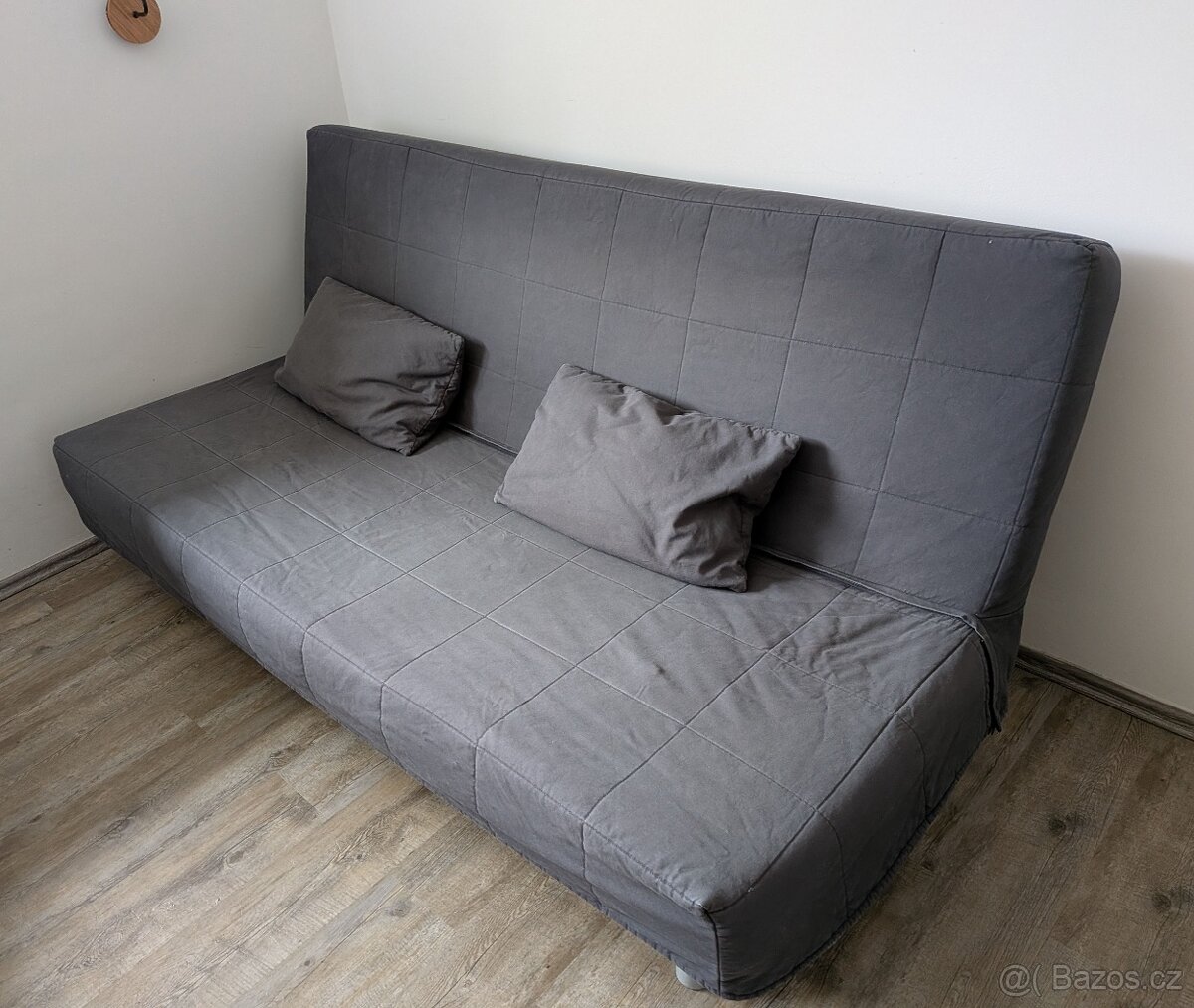 Rozkládací pohovka IKEA Beddinge.