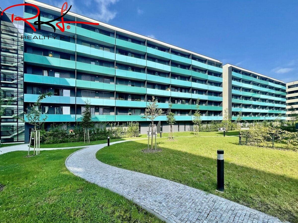 Pronájem, garážové stání, Holešovice, Praha