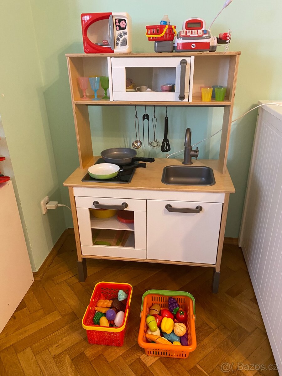 Dětská kuchyňka vč. vybaveni