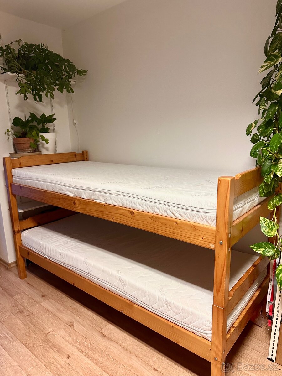 Prodej dřevěné postele