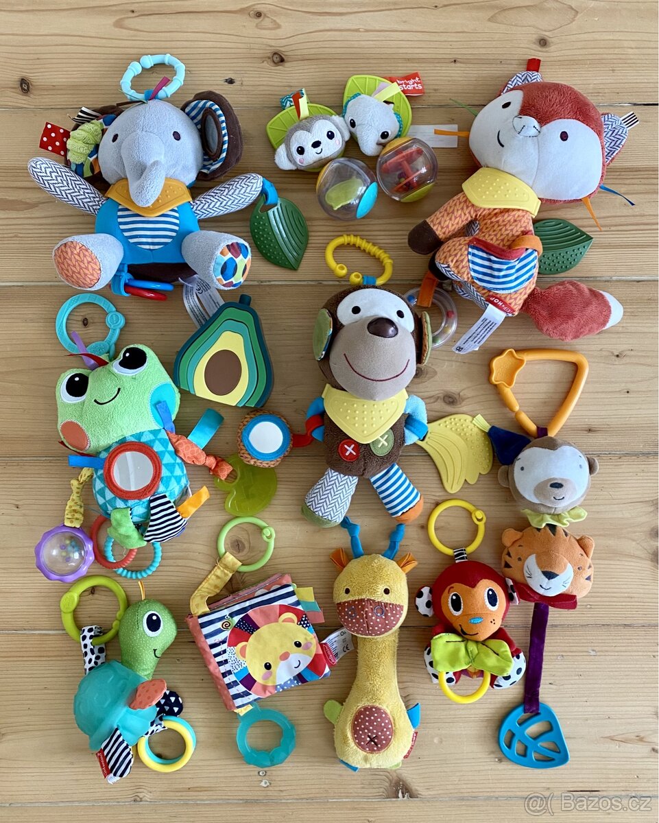 Velký set značkových hraček pro miminko