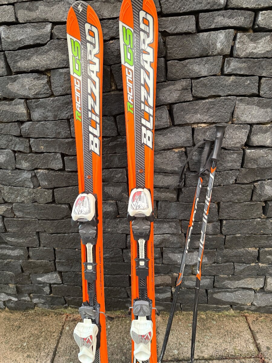 Lyže 130cm, boty 23,5cm+hůlky