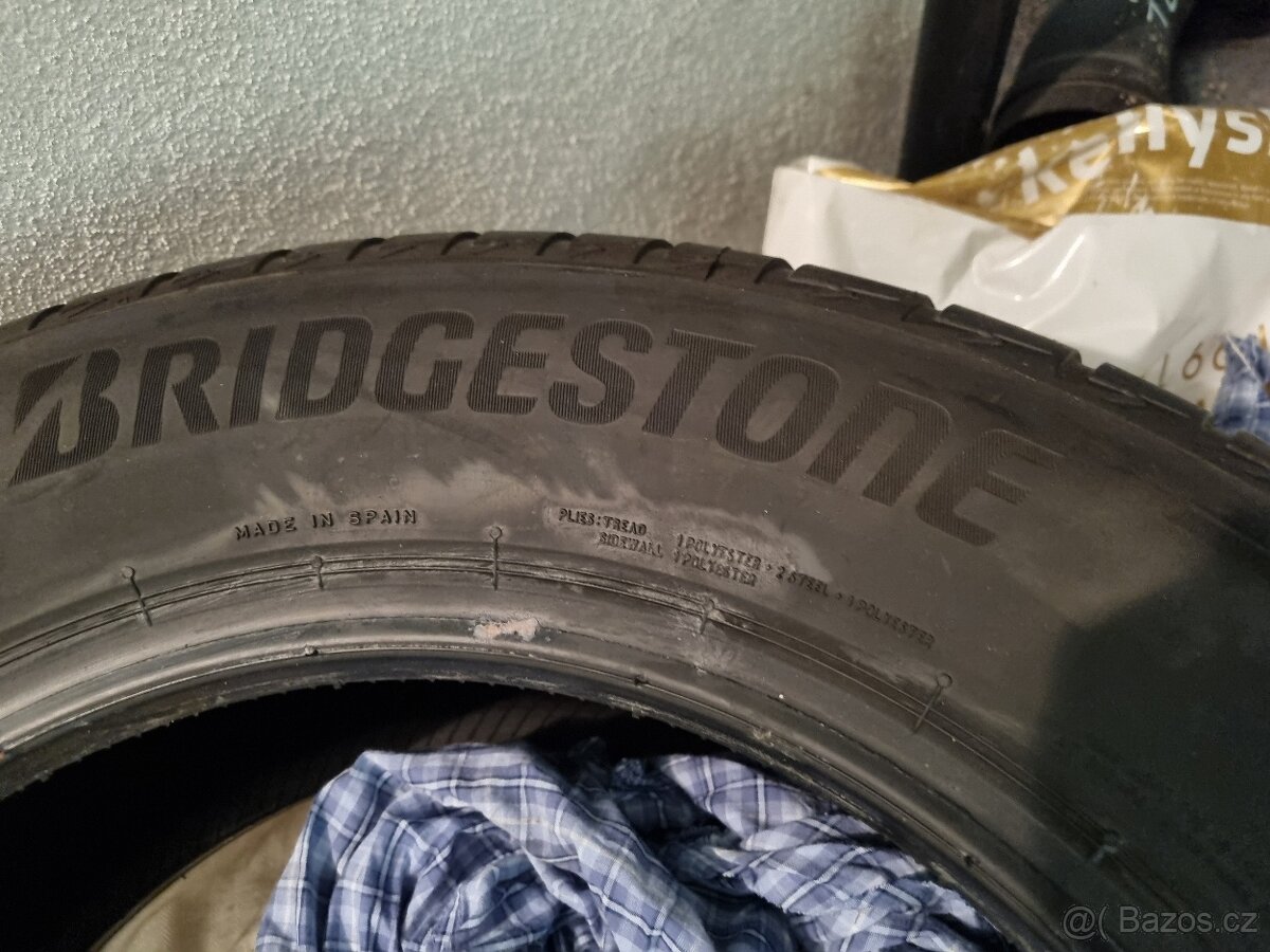 Bridgestone Turanza T005 215/60 R16 95V letní ( najeto pouze