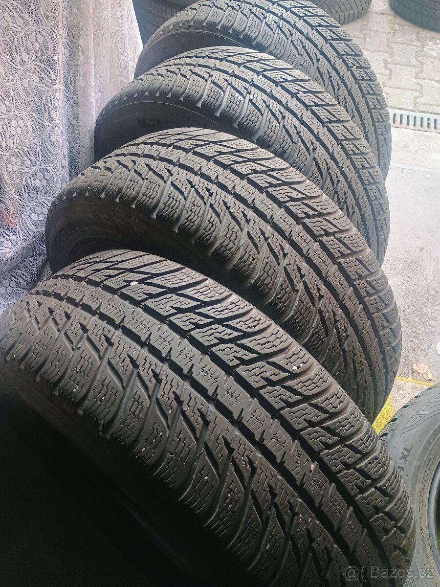 SADA zimní pneu 235/60-18 NOKIAN