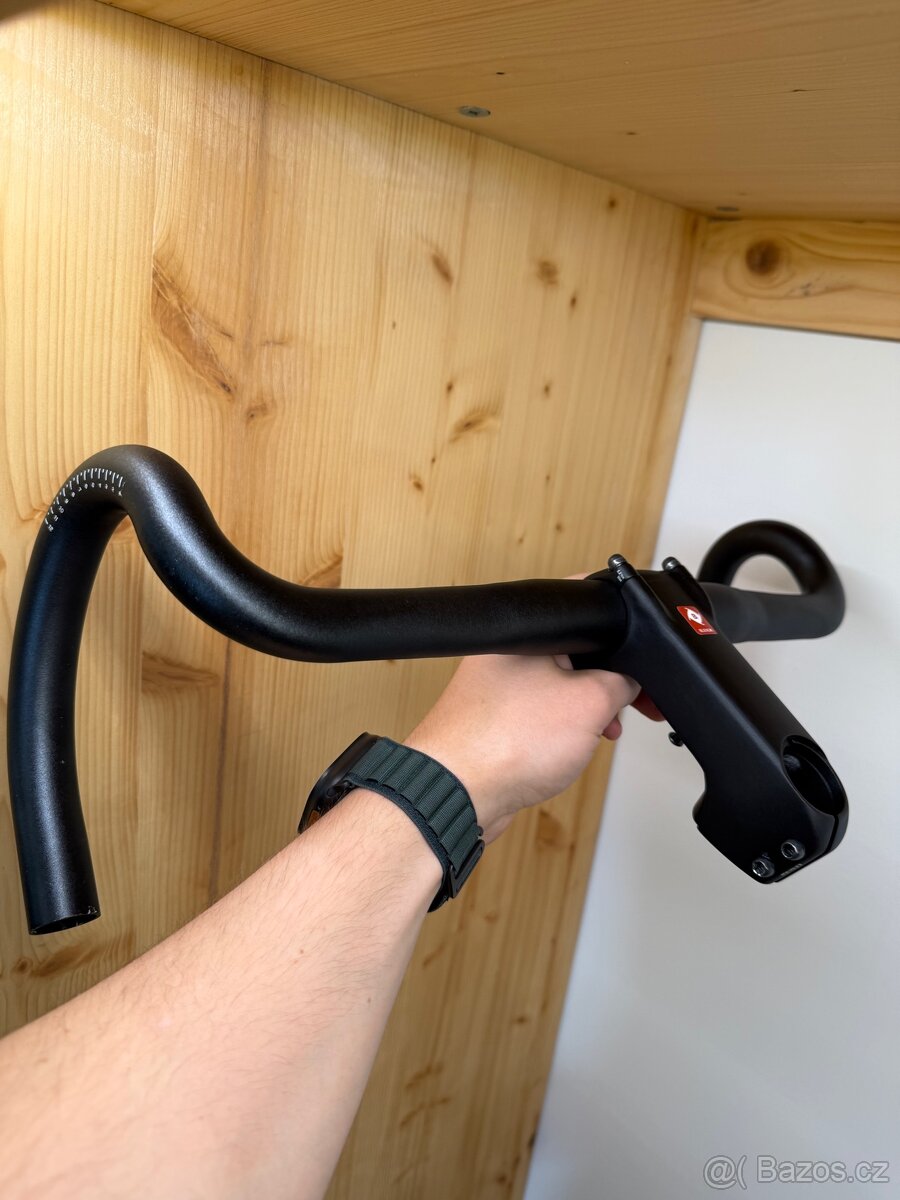 Řídítka a představec Bontrager