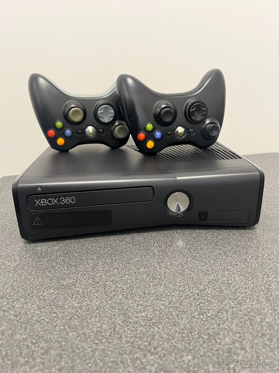 Xbox 360 250GB+ 2x ovladač, kinect