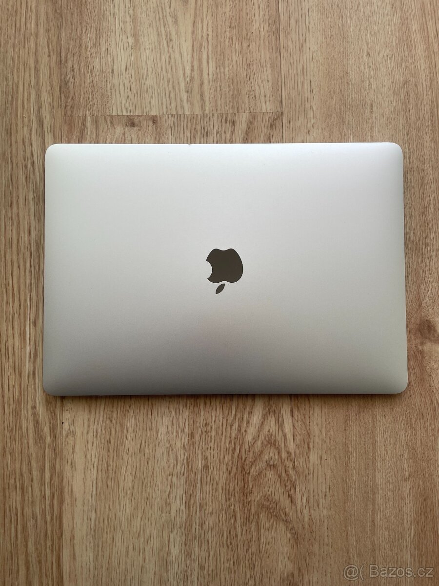 MacBook Air 13" M1 (2020) – 256GB SSD, 8GB RAM – Stříbrný