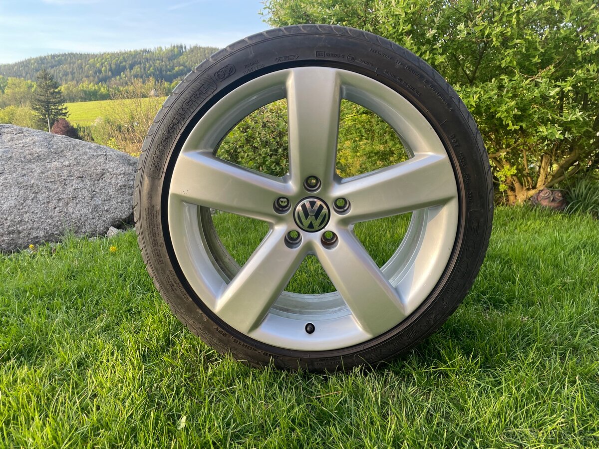 Prodám-Sadu originál letních kol 235/40/18 Volkswagen