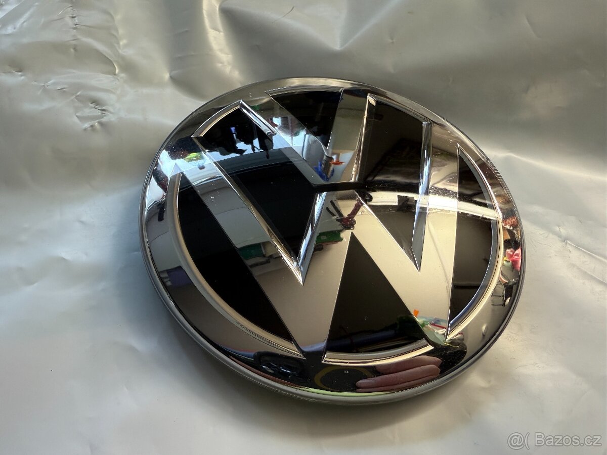 Přední znak VW s ACC (3G0 853 601 A)